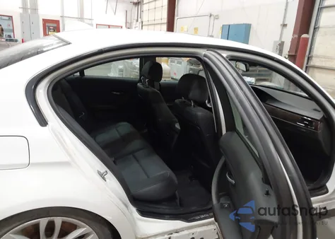 2011 BMW 335D D из США, поврежденный, VIN WBAPN7C59BA780705